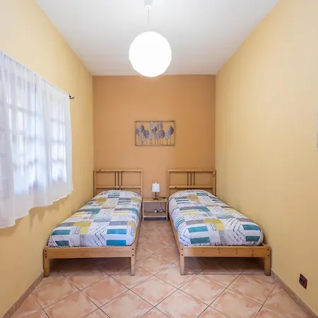 Casa Besan - 6br Private Pool, Terrace & Parking Villa Teror
