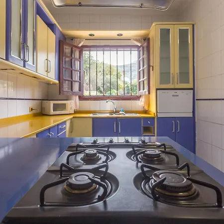 Casa Besan - 6br Private Pool, Terrace & Parking Villa *