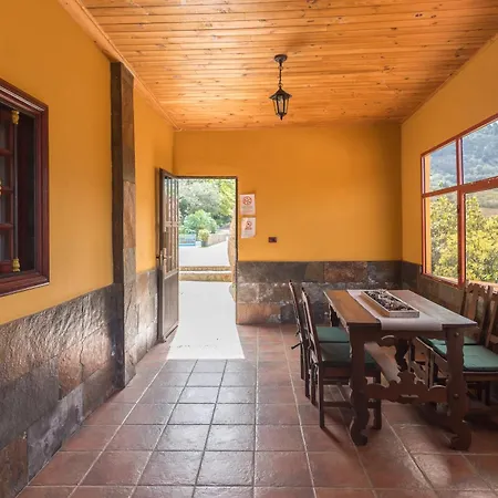 Casa Besan - 6br Private Pool, Terrace & Parking Villa