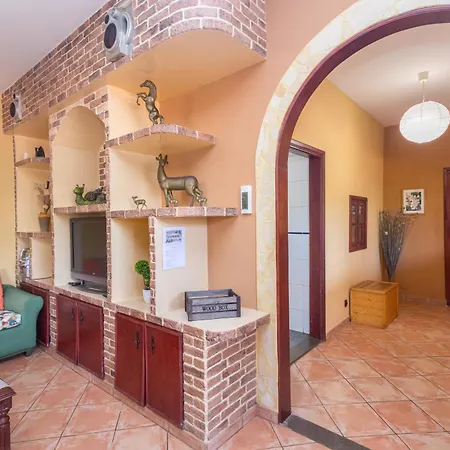 Casa Besan - 6br Private Pool, Terrace & Parking Teror