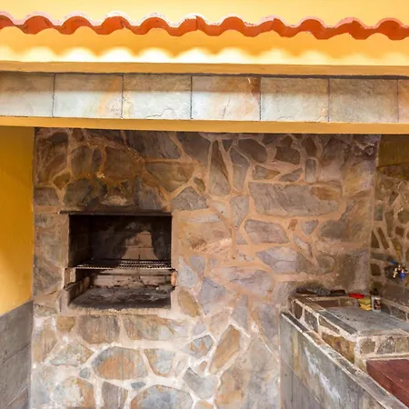 Villa Casa Besan - 6br Private Pool, Terrace & Parking *